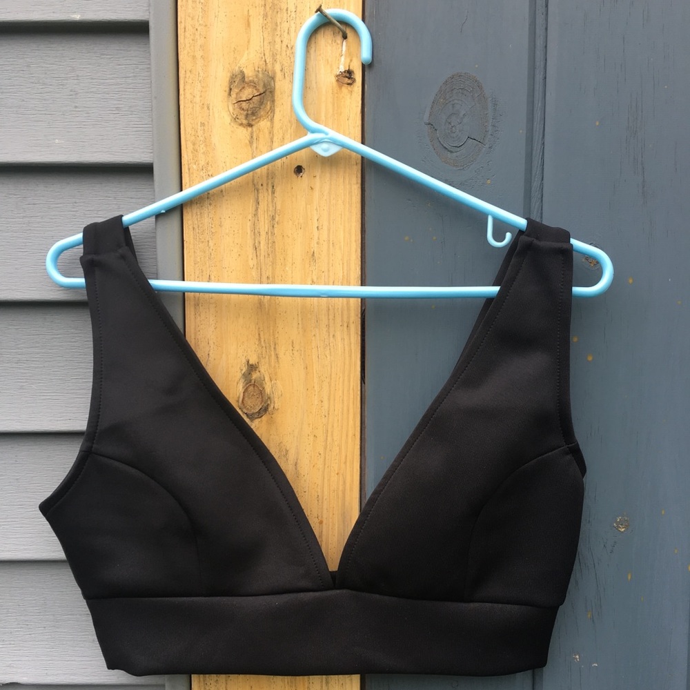 Forever 21 black crop top